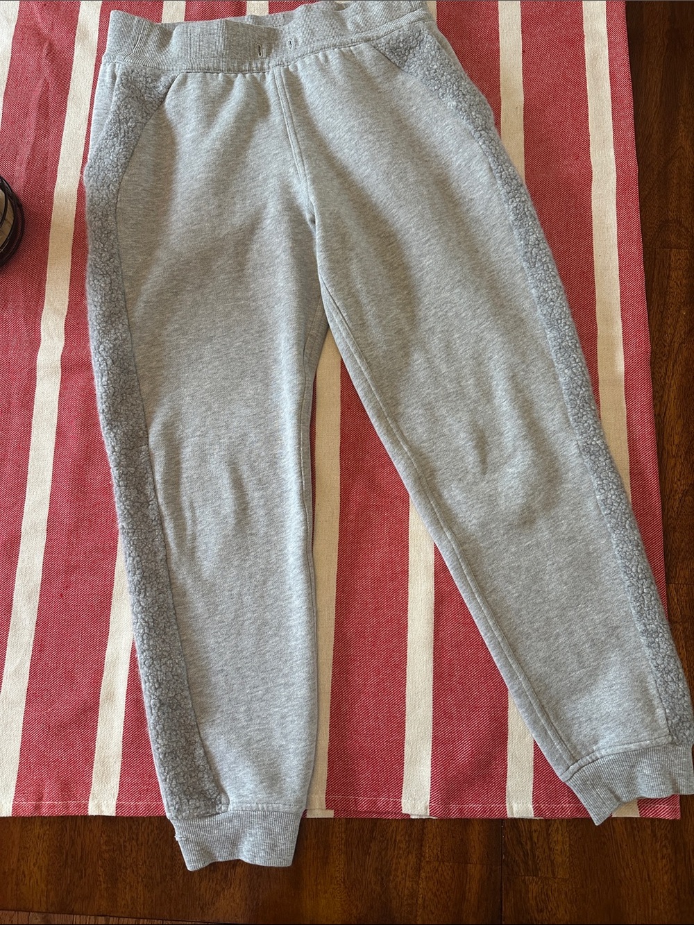 Lululemon women’s SCUBA Joggers shearling strip Gray Sz8